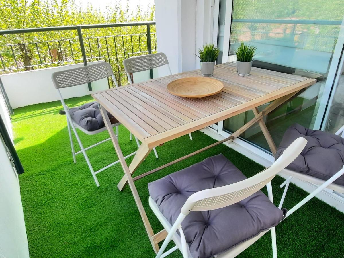 Bright Apartment Near The Beach And Barcelona By Train El El Masnou Zewnętrze zdjęcie