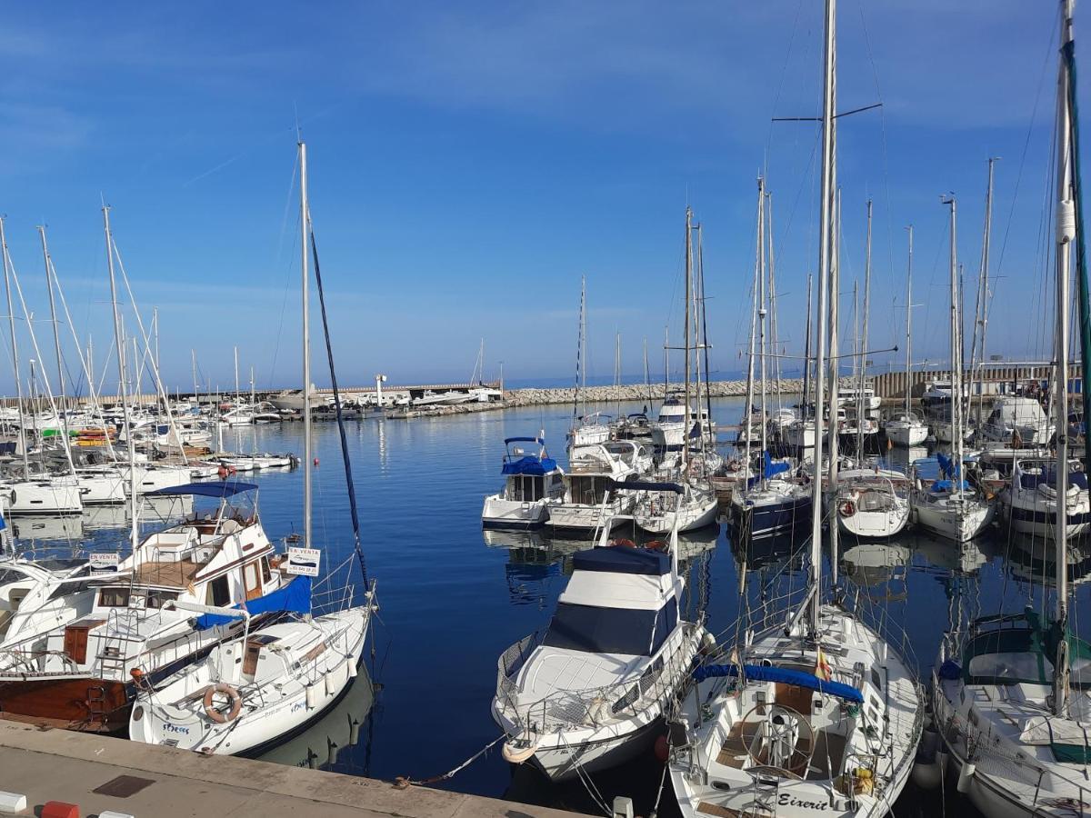 Bright Apartment Near The Beach And Barcelona By Train El El Masnou Zewnętrze zdjęcie