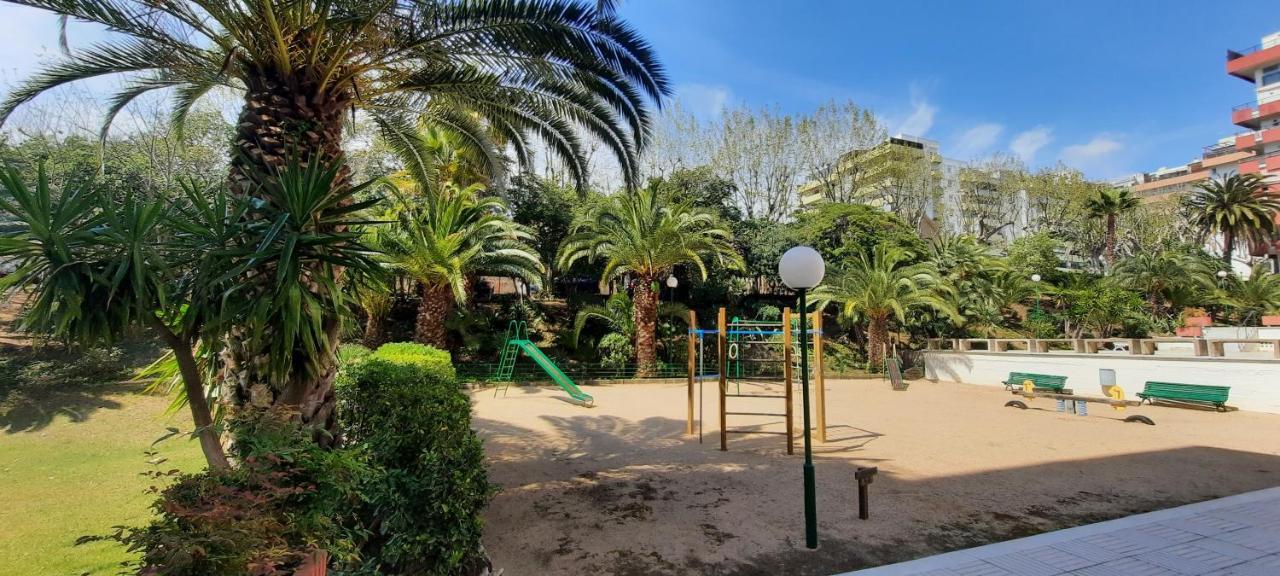 Bright Apartment Near The Beach And Barcelona By Train El El Masnou Zewnętrze zdjęcie