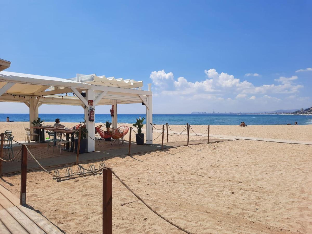 Bright Apartment Near The Beach And Barcelona By Train El El Masnou Zewnętrze zdjęcie